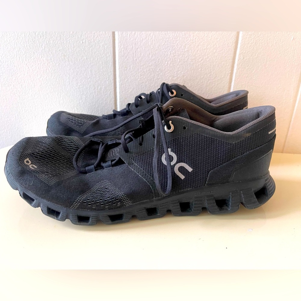 On Cloud X Black Running Shoes - Womens Size 10